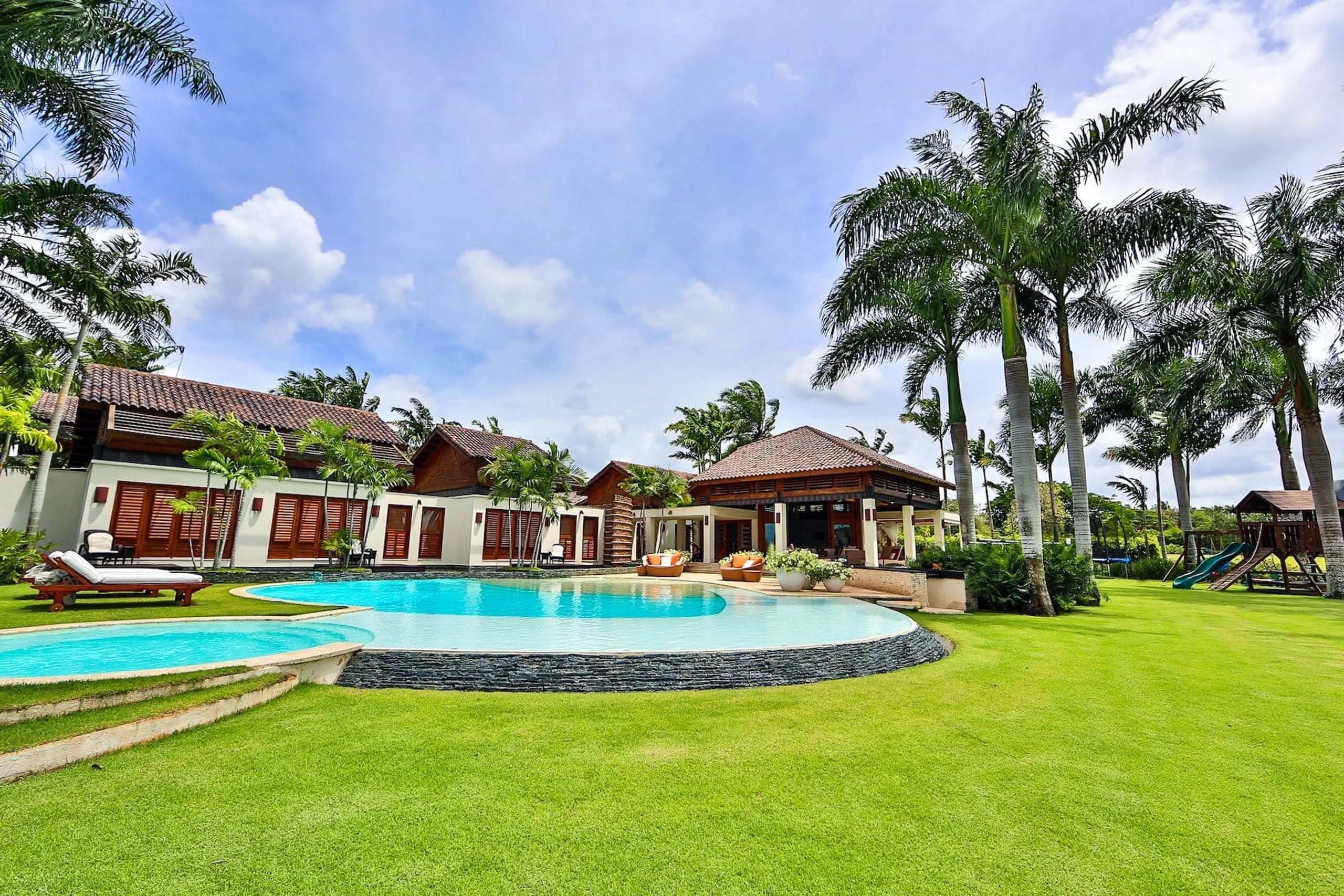 Main Villa Image
